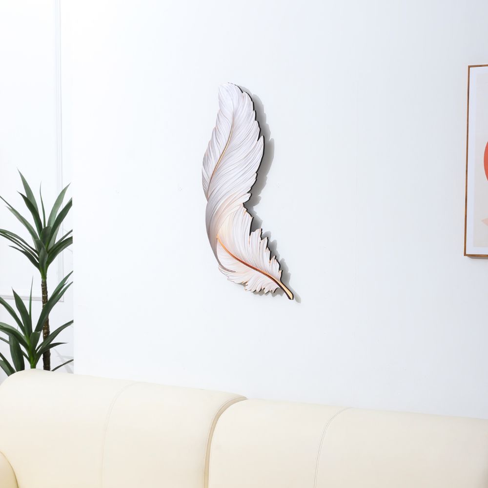 Serenoria Feather-Inspired Wall Light – Remote Controlled, USB Powered