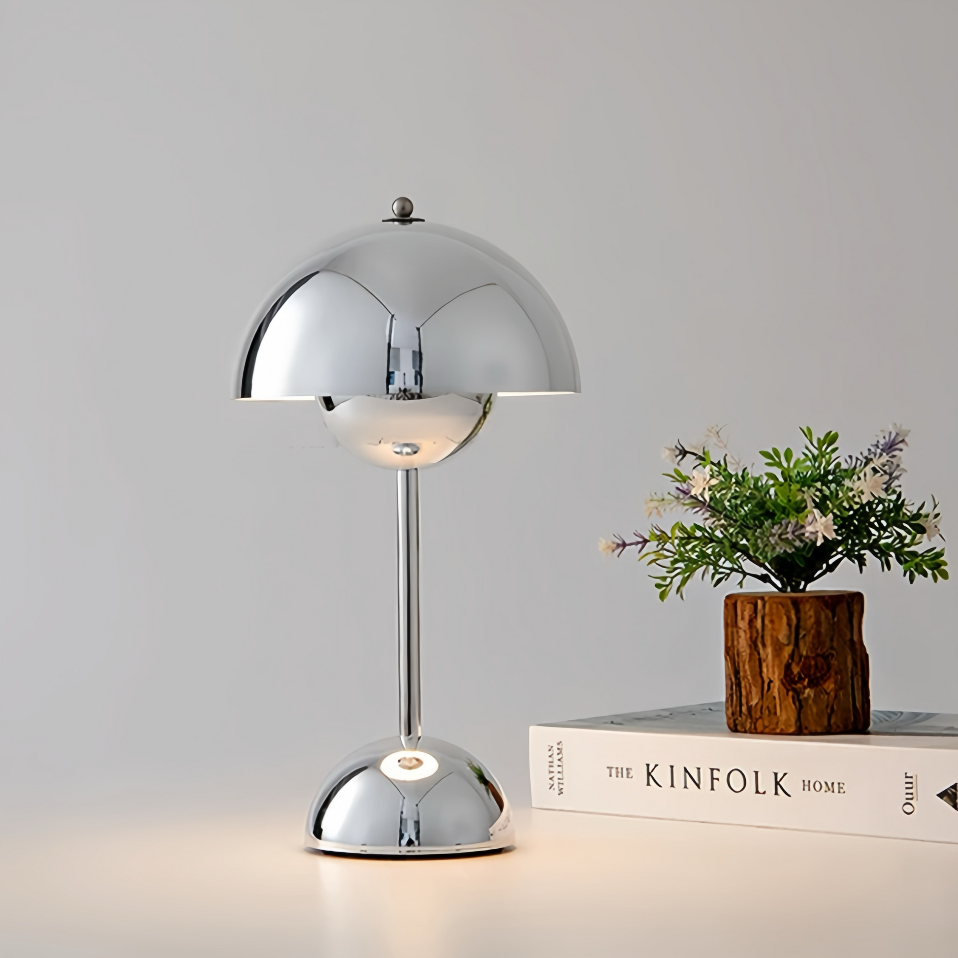 Serenoria Chrome Table Lamp