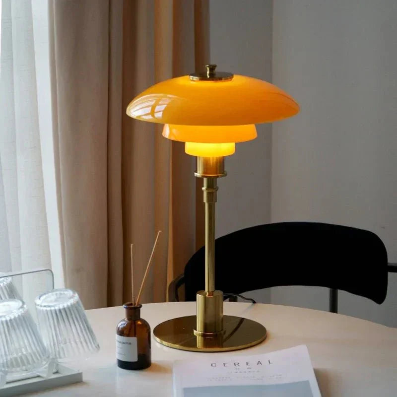 Serenoria Table Elegant Lamp – Classic Design with Glass Shade