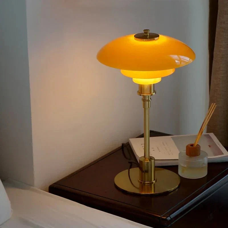 Serenoria Table Elegant Lamp – Classic Design with Glass Shade